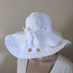 Tommy Hilfiger wide brim bucket white sun hat, 18.5"